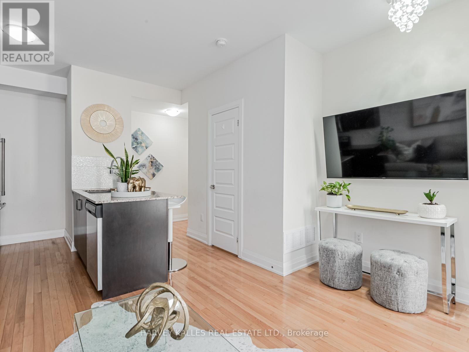 55 - 19 ELDORA AVENUE