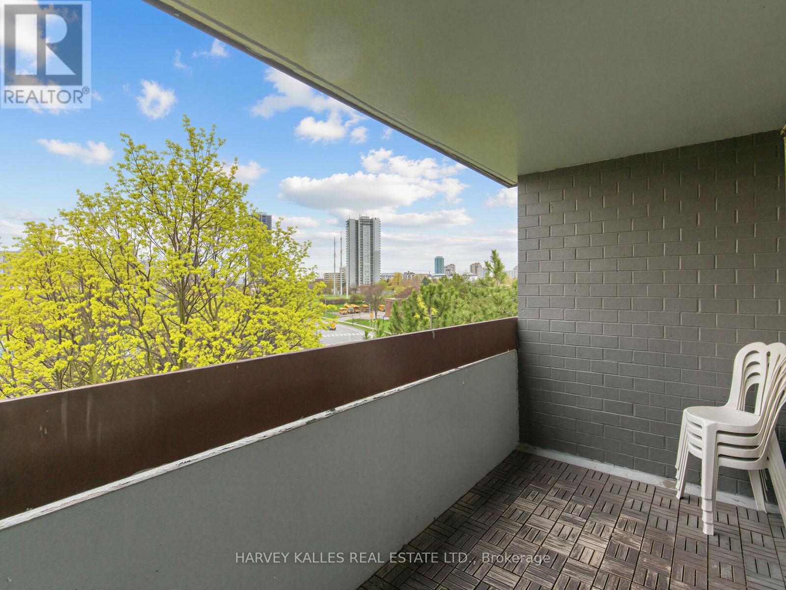 310 - 55 SUNNY GLENWAY