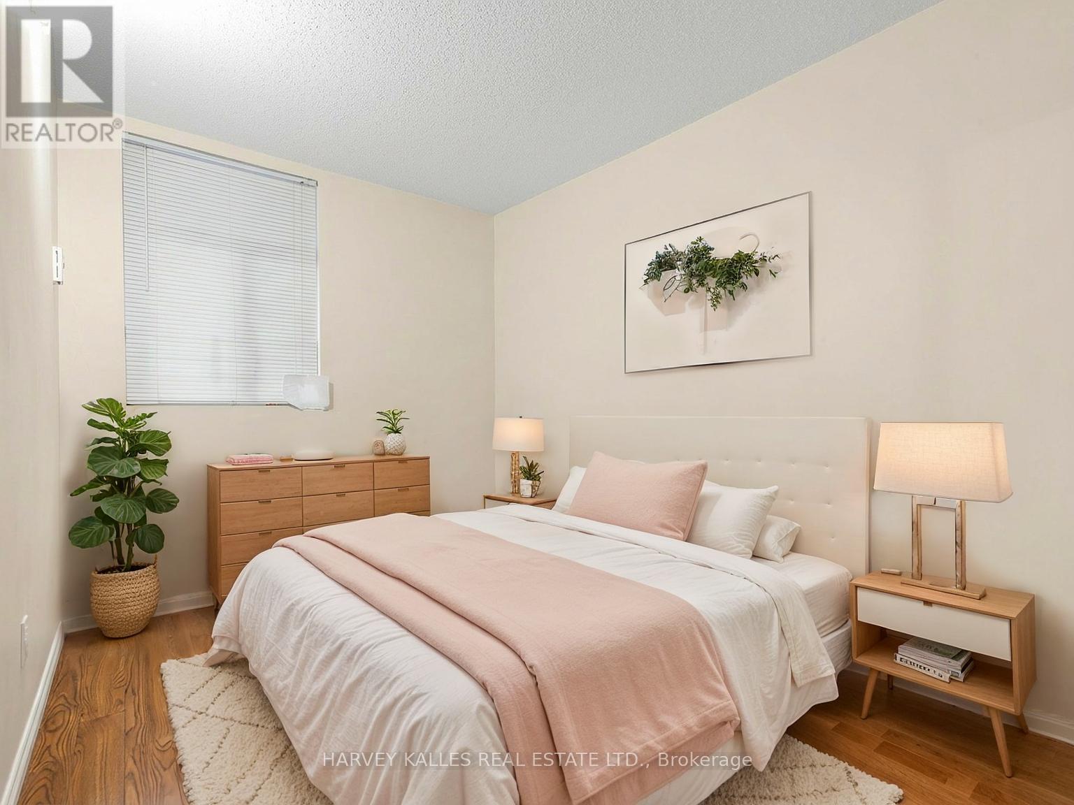 310 - 55 SUNNY GLENWAY