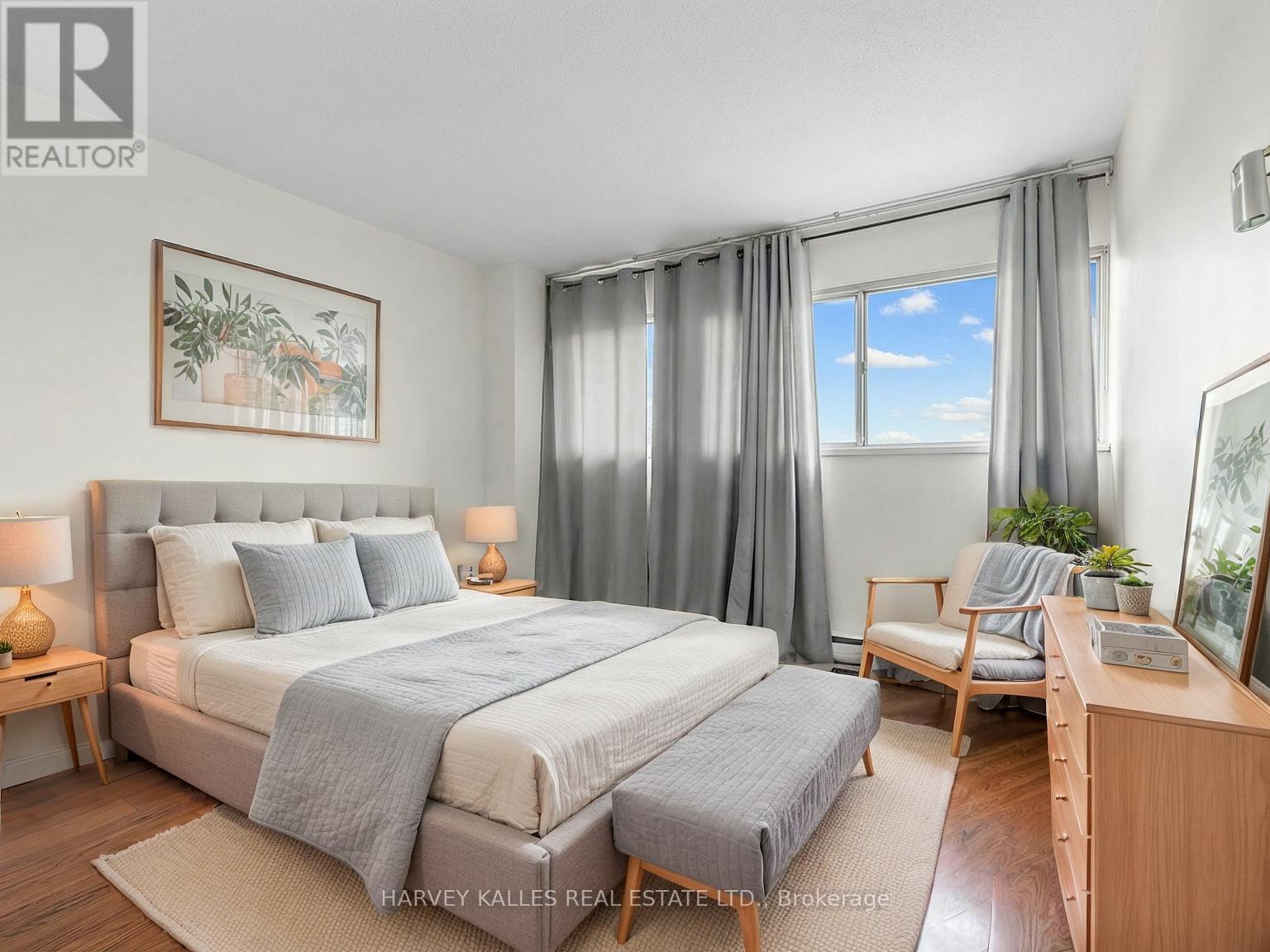 310 - 55 SUNNY GLENWAY