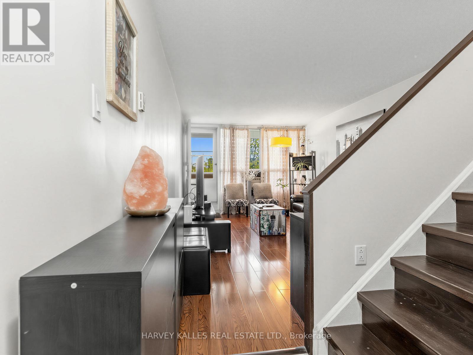 310 - 55 SUNNY GLENWAY