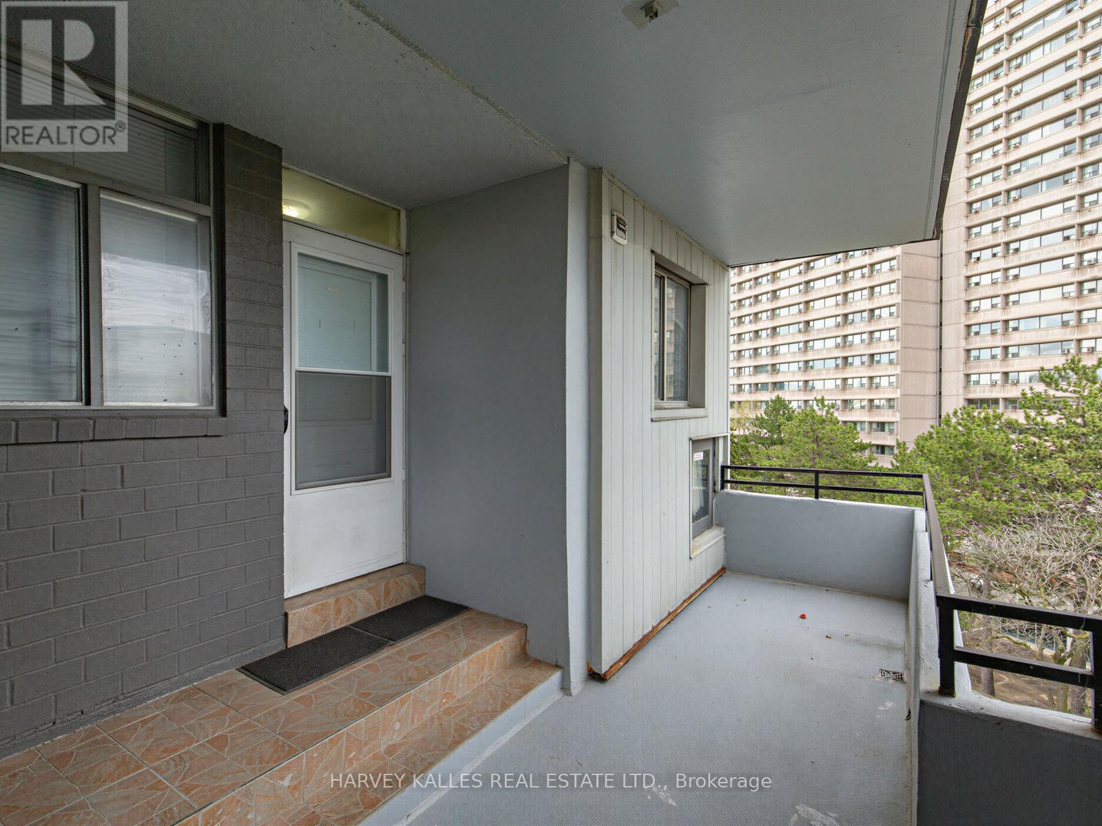 310 - 55 SUNNY GLENWAY