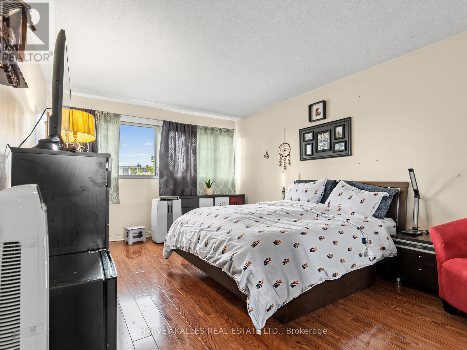 310 - 55 SUNNY GLENWAY