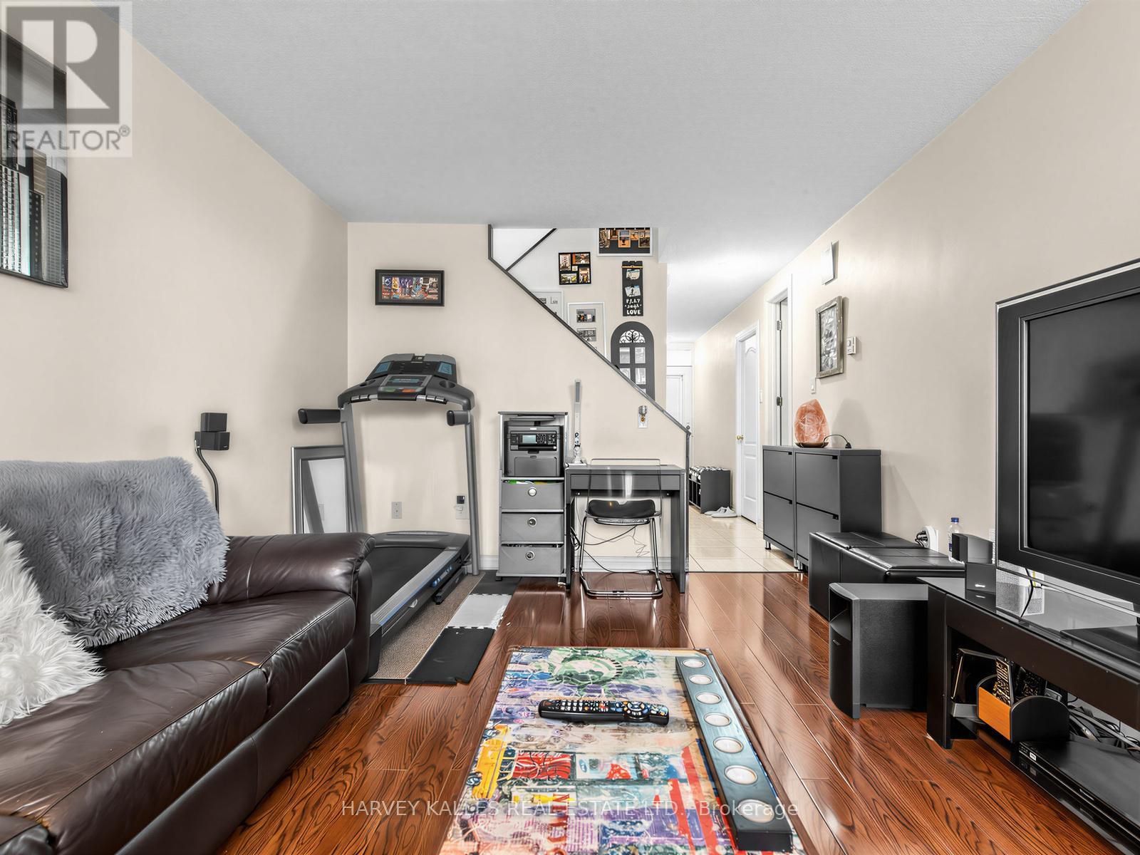 310 - 55 SUNNY GLENWAY