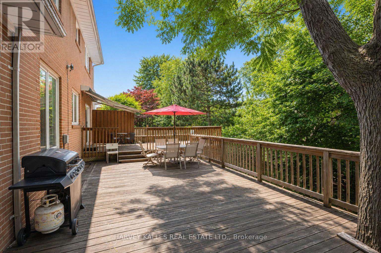 12 LONGHOPE PLACE