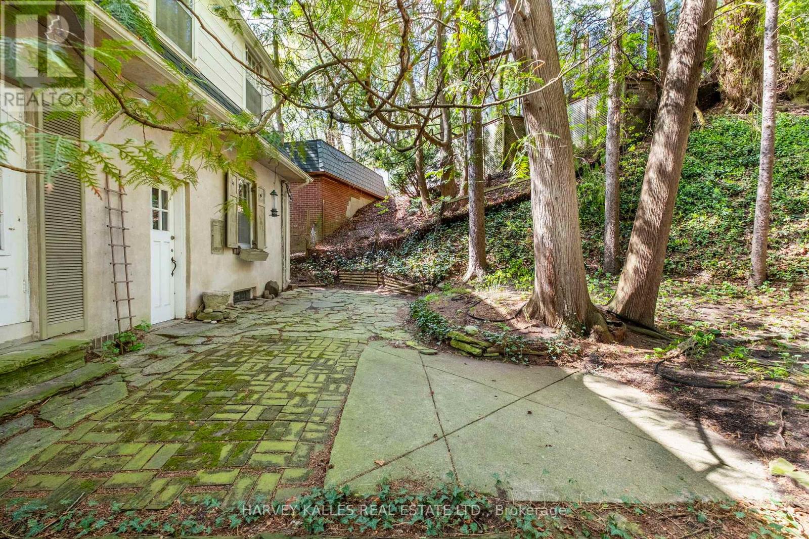 38 DONWOODS DRIVE