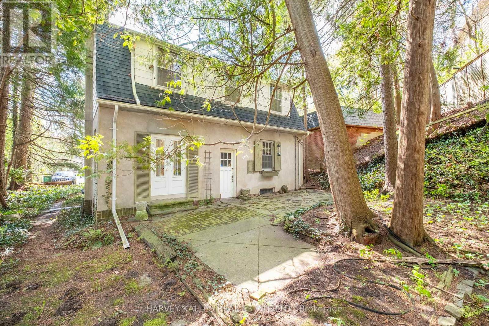 38 DONWOODS DRIVE