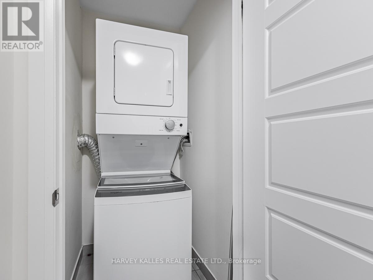 22 - 250 FINCH AVENUE