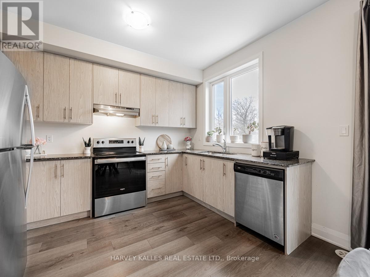 22 - 250 FINCH AVENUE
