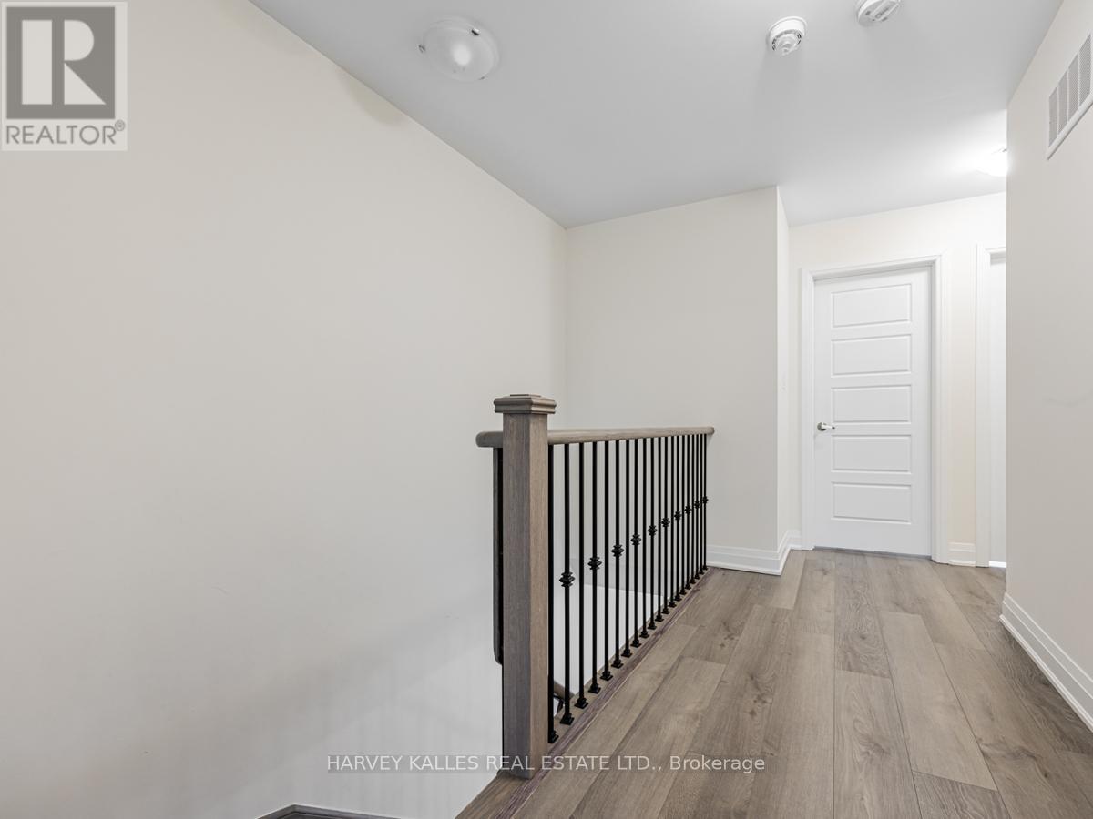 22 - 250 FINCH AVENUE