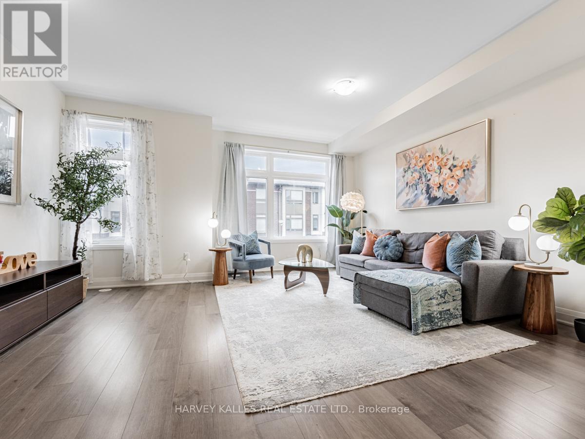 22 - 250 FINCH AVENUE