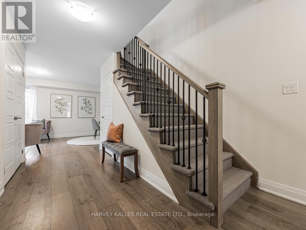 22 - 250 FINCH AVENUE