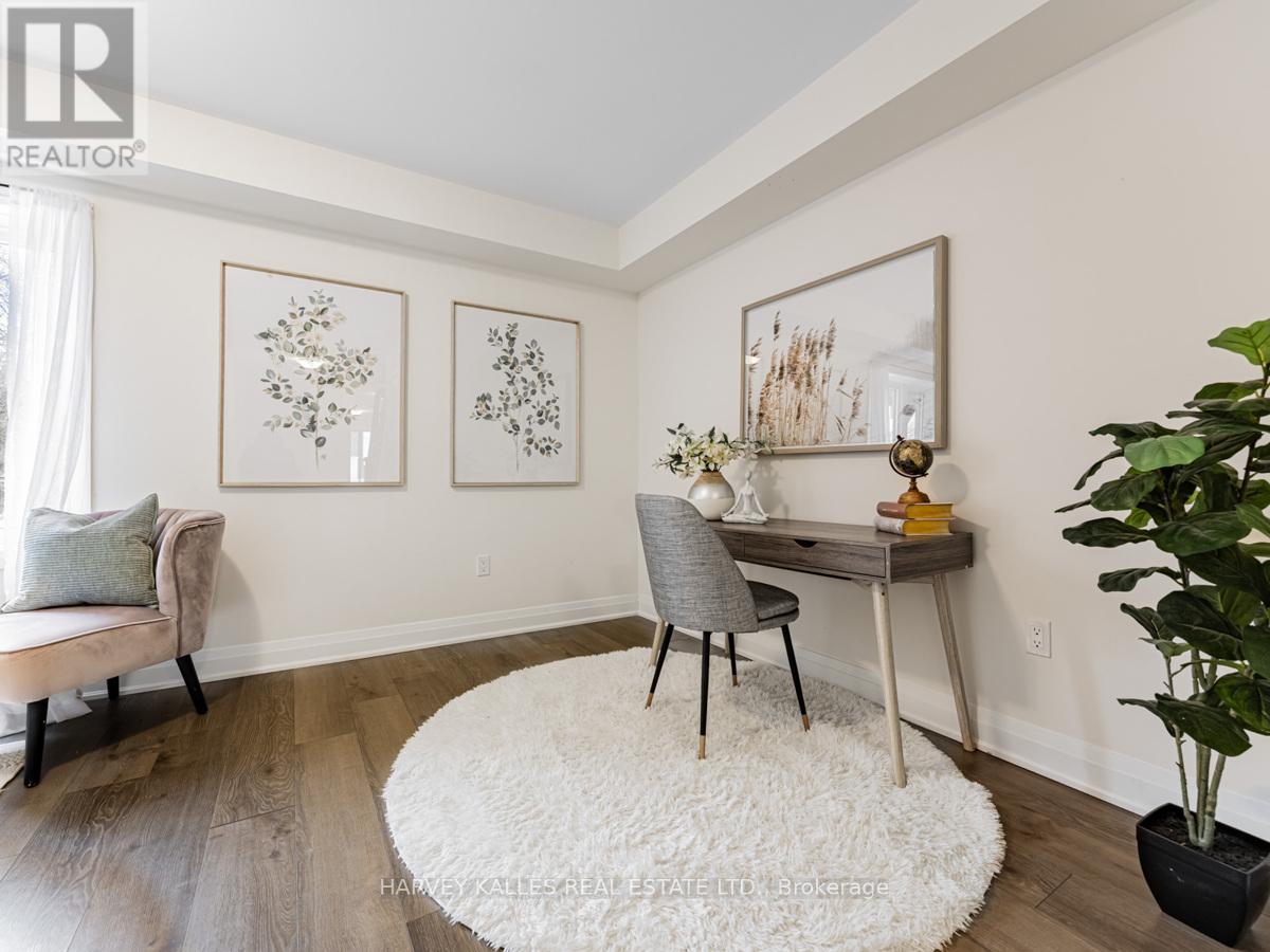 22 - 250 FINCH AVENUE