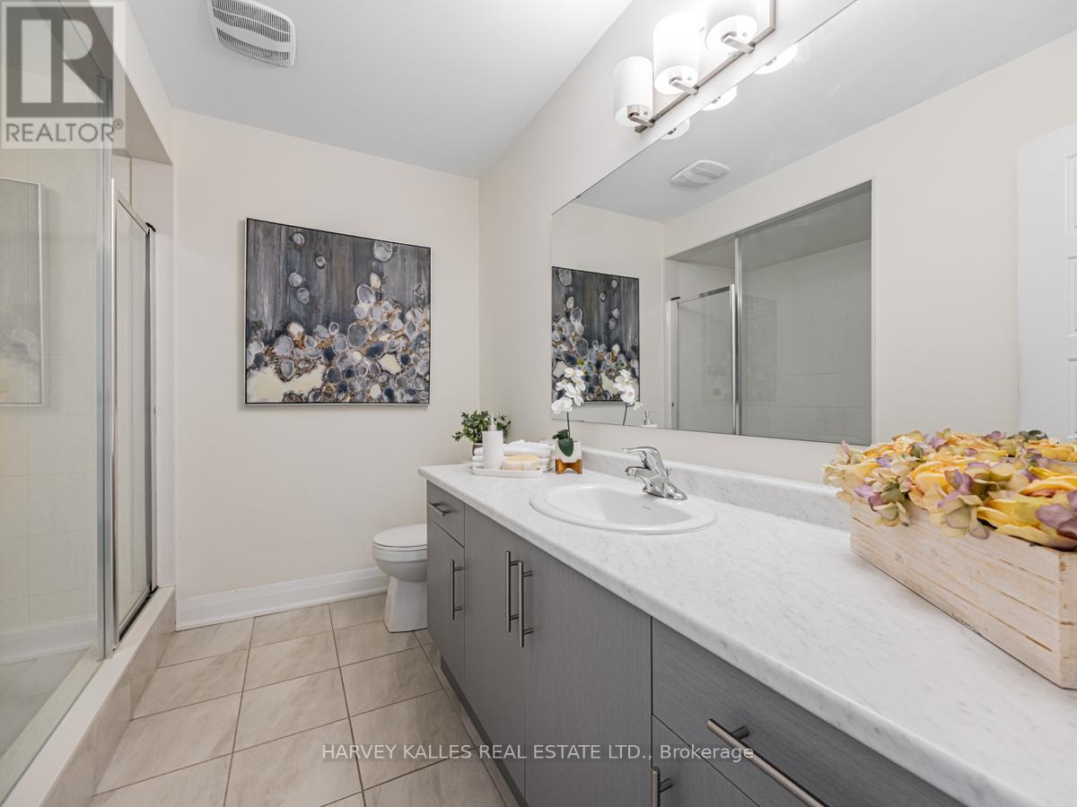22 - 250 FINCH AVENUE