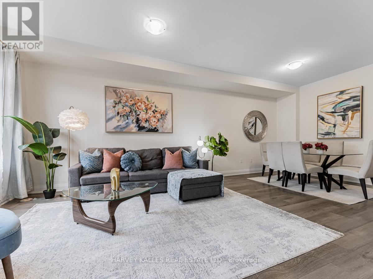 22 - 250 FINCH AVENUE