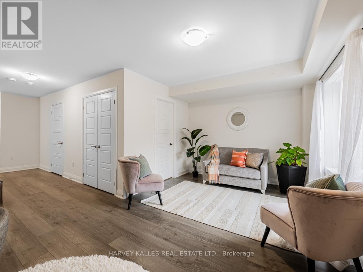 22 - 250 FINCH AVENUE