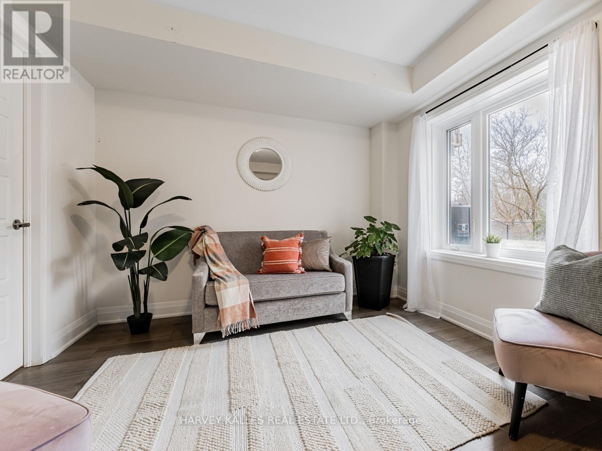22 - 250 FINCH AVENUE