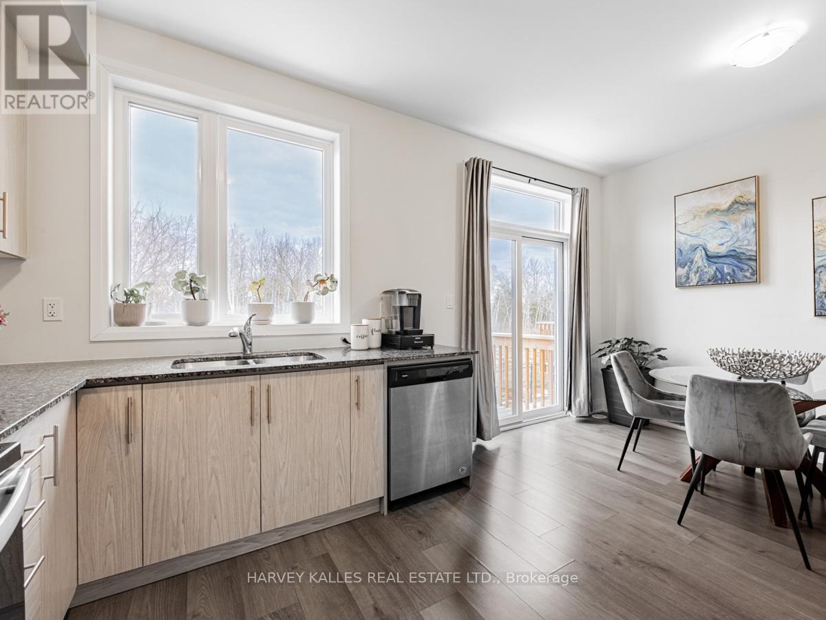 22 - 250 FINCH AVENUE