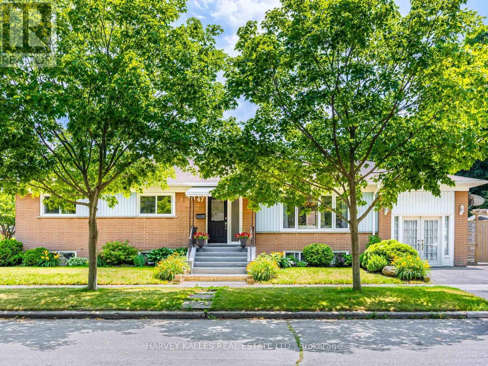 47 BASILDON CRESCENT