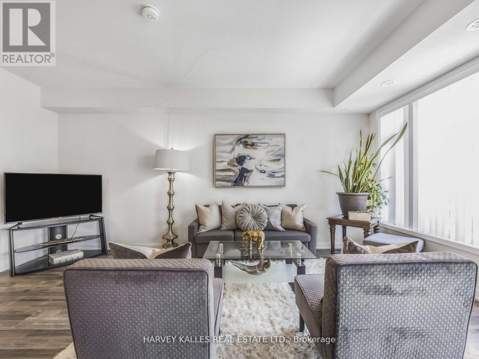 404 - 1460 WHITES ROAD