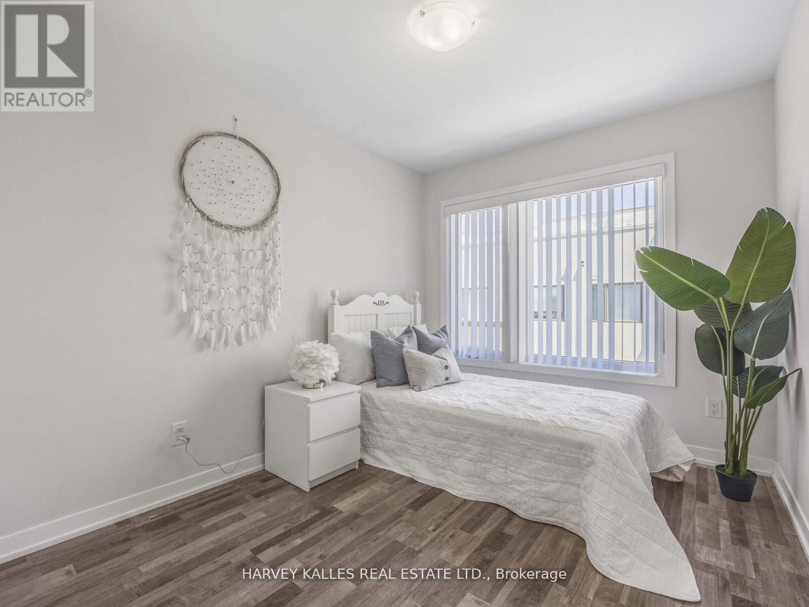 404 - 1460 WHITES ROAD