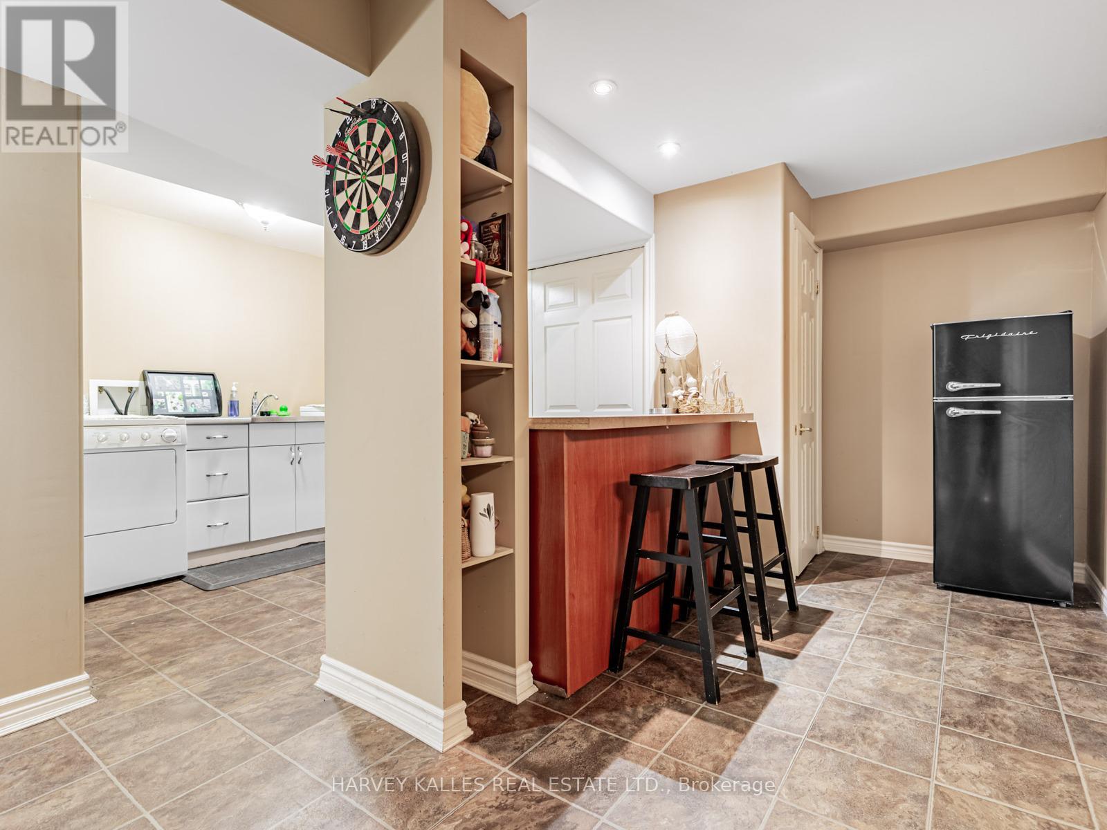 34 TAUNTON ROAD W