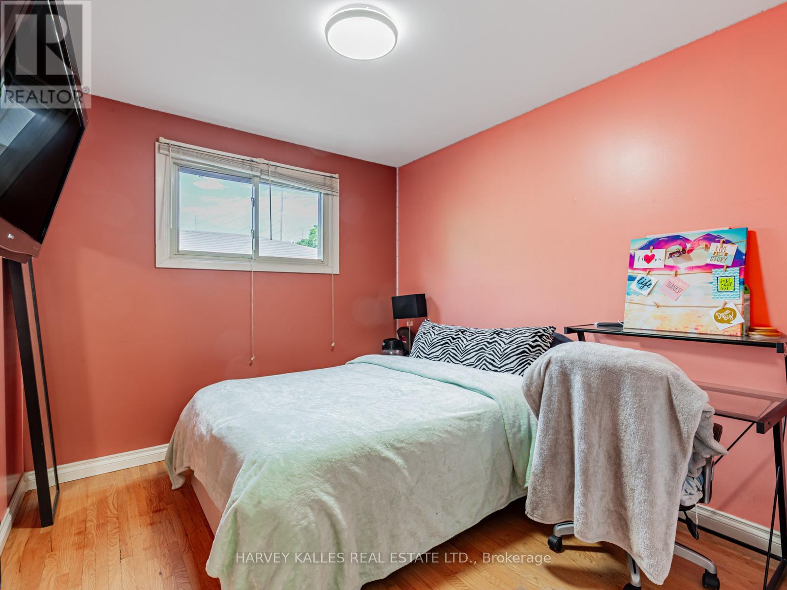 34 TAUNTON ROAD W