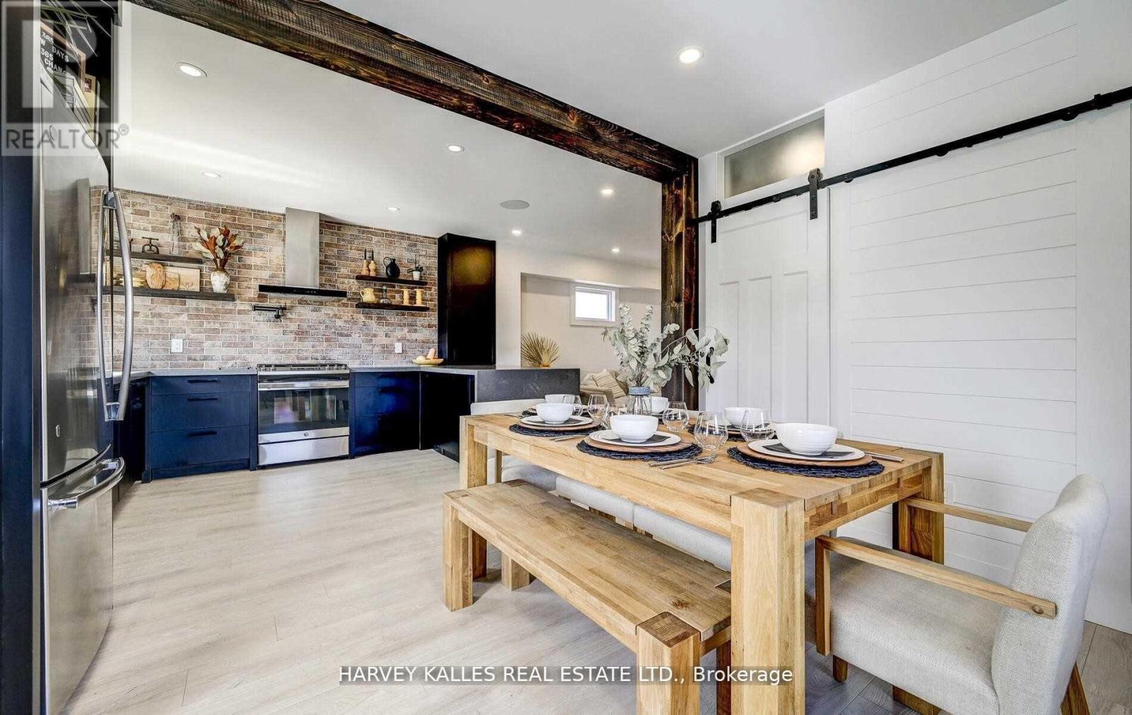 262 OSHAWA BOULEVARD S