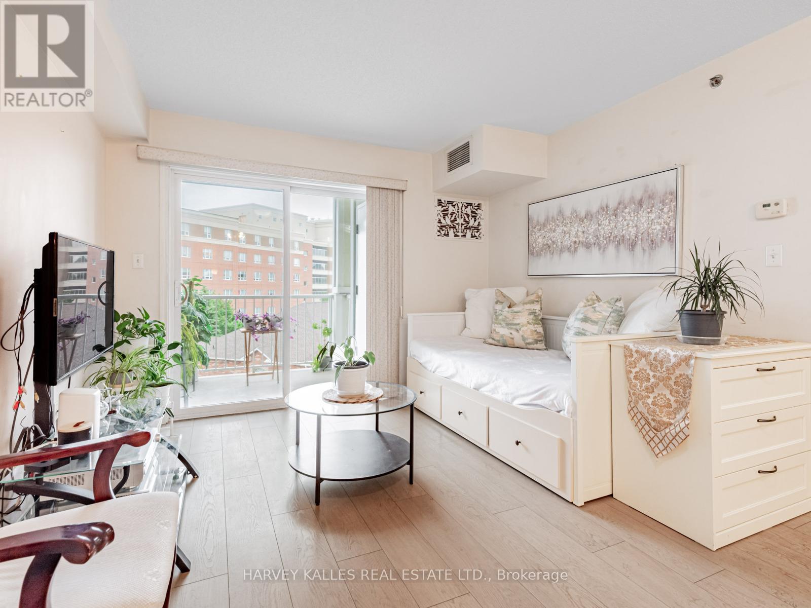 430 - 5225 FINCH AVENUE E