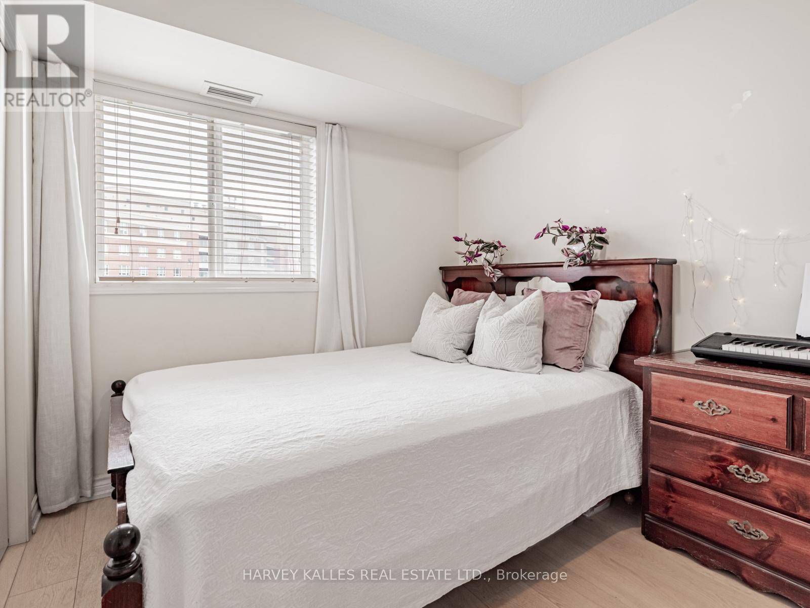 430 - 5225 FINCH AVENUE E