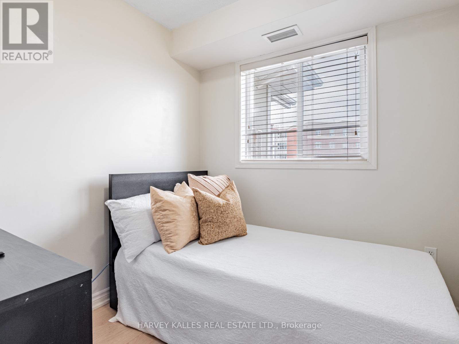 430 - 5225 FINCH AVENUE E