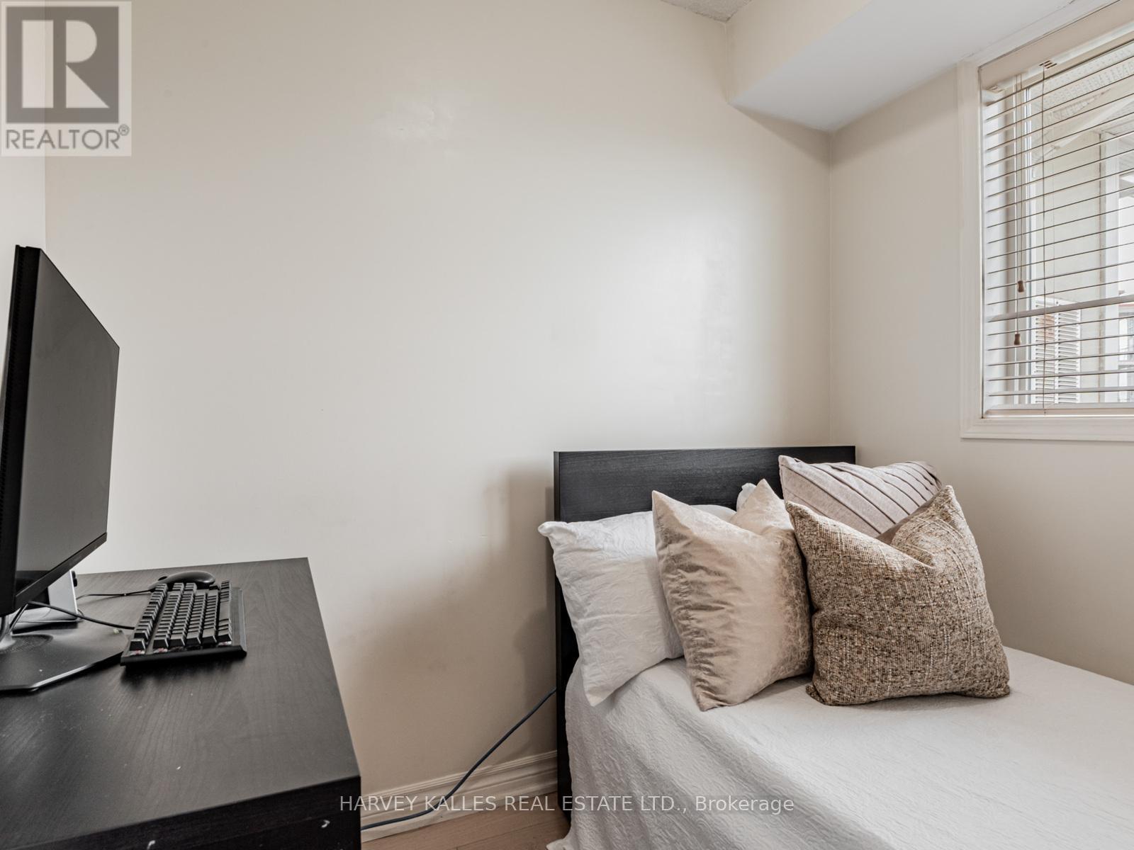 430 - 5225 FINCH AVENUE E