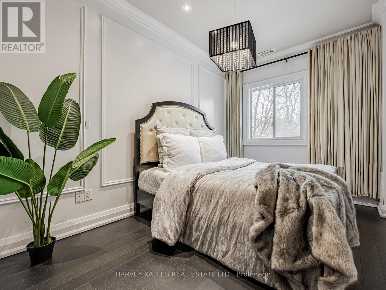 126 - 2351 KENNEDY ROAD