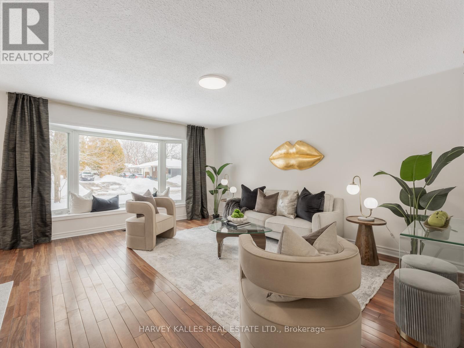 47 SNOWBALL CRESCENT