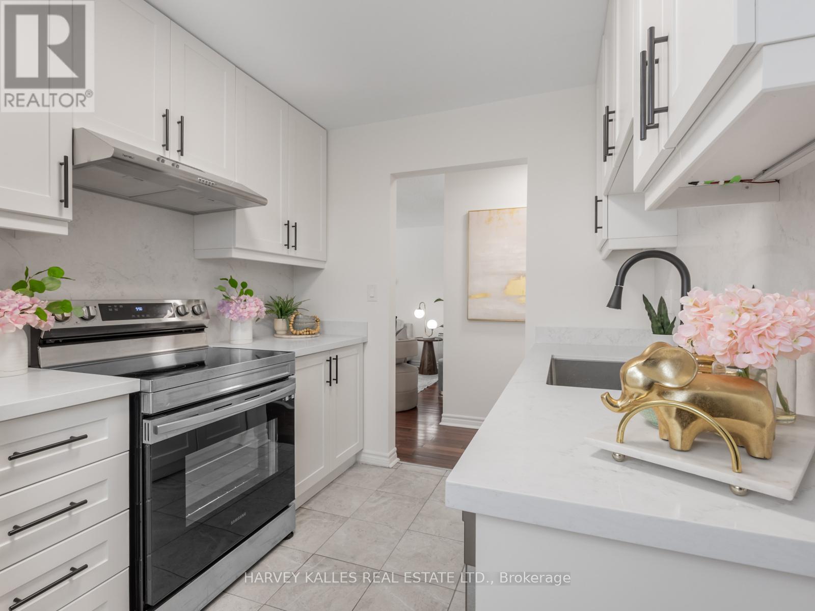 47 SNOWBALL CRESCENT