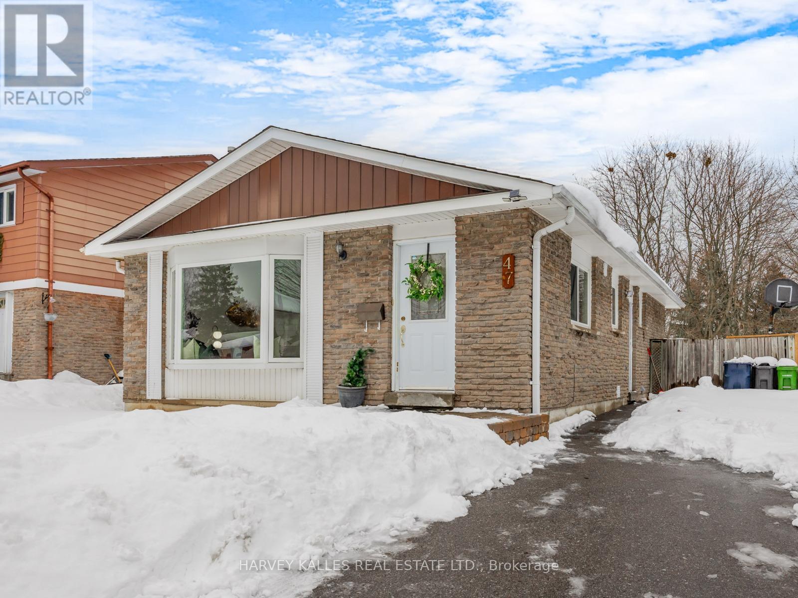 47 SNOWBALL CRESCENT