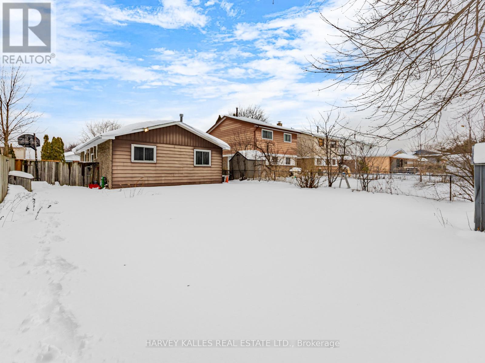 47 SNOWBALL CRESCENT