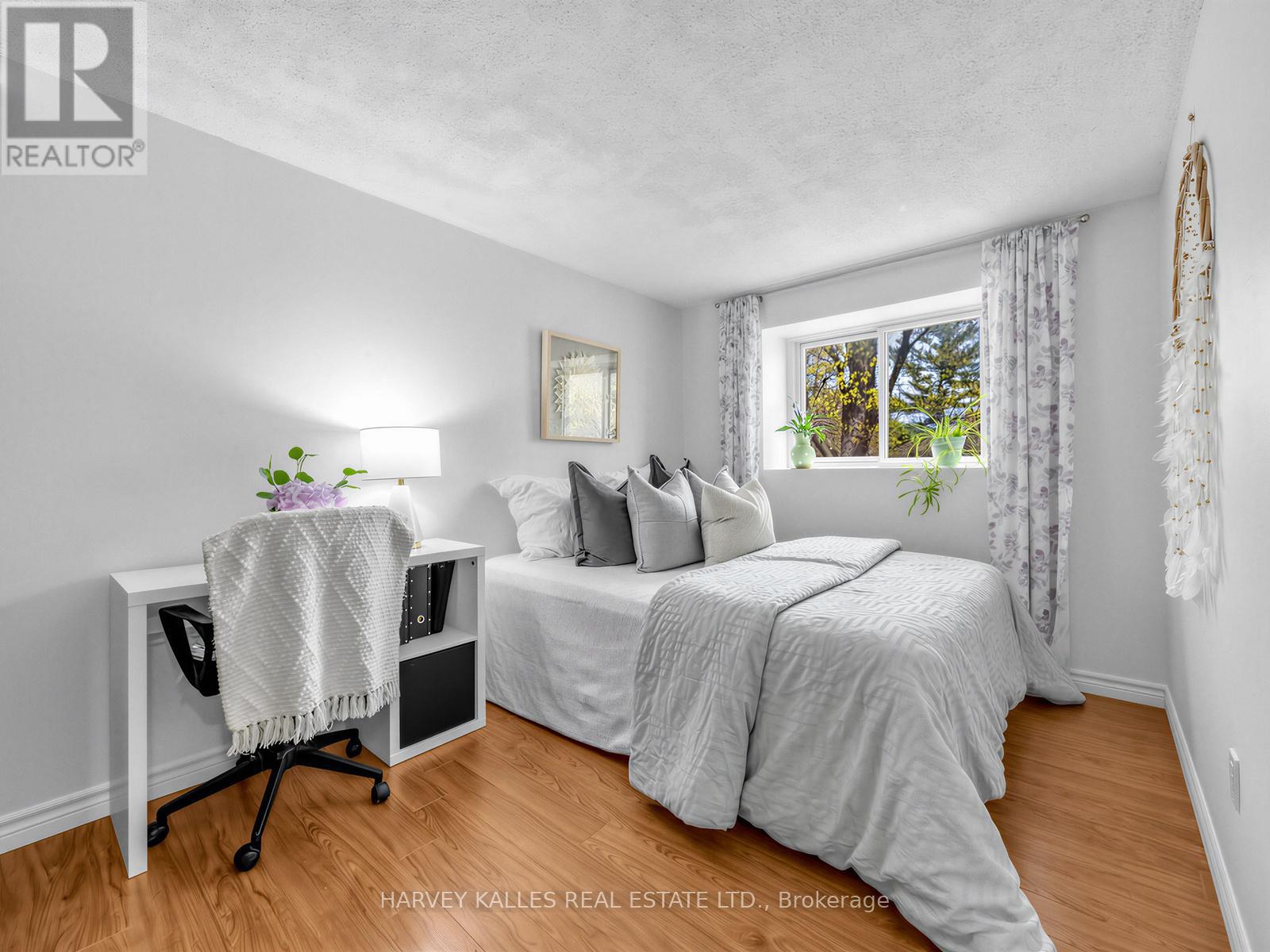 155 - 25 COLLINSGROVE ROAD