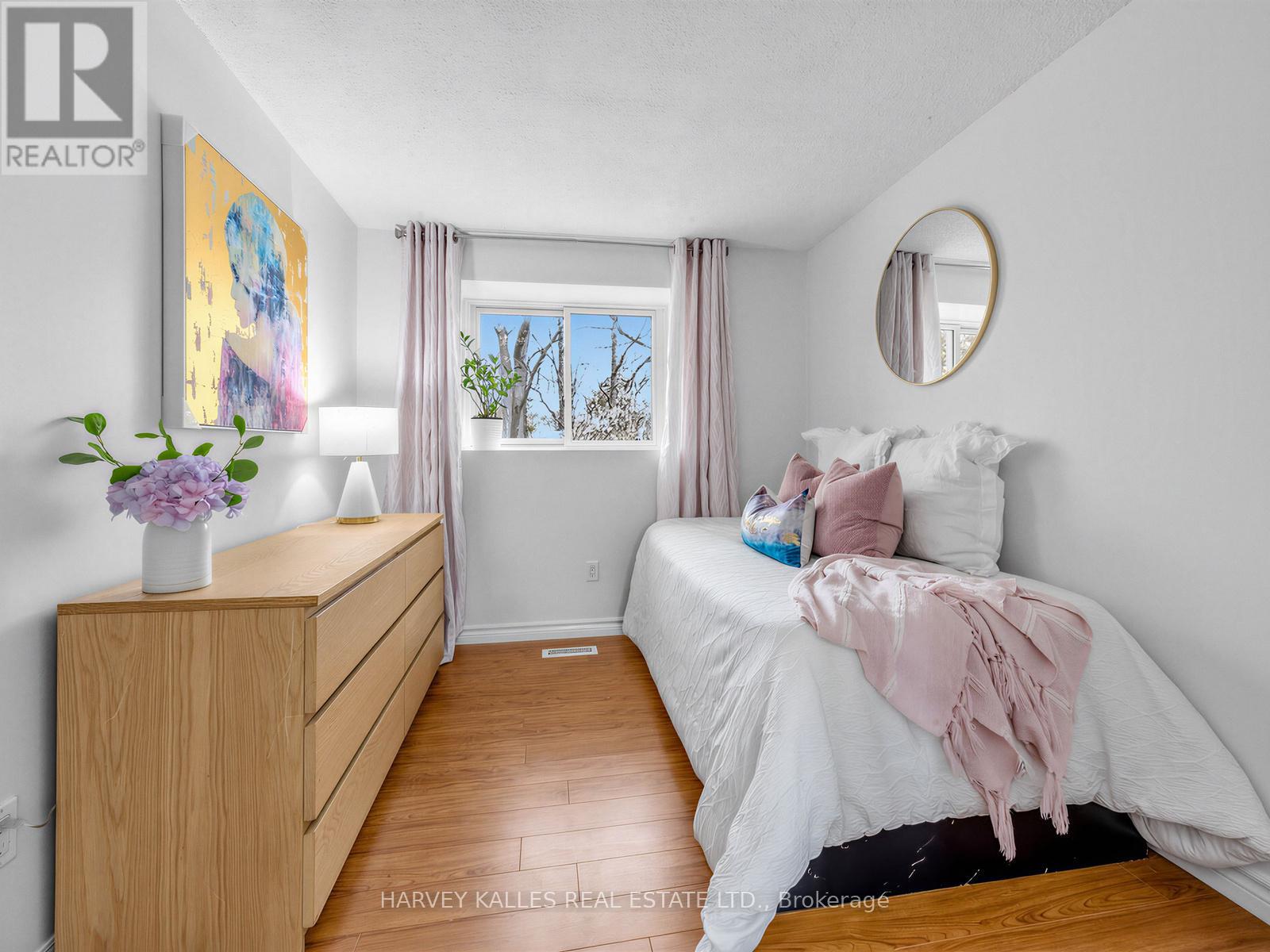 155 - 25 COLLINSGROVE ROAD