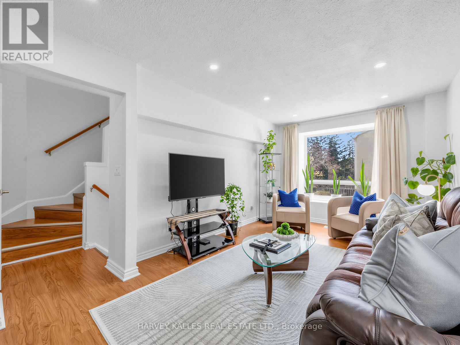 155 - 25 COLLINSGROVE ROAD
