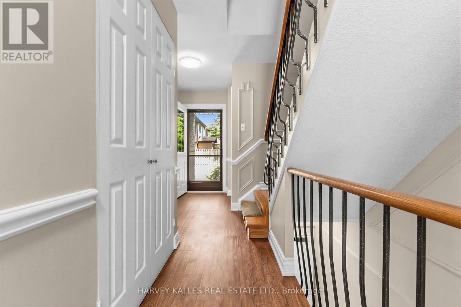 2 - 1180 SANDHURST CIRCLE