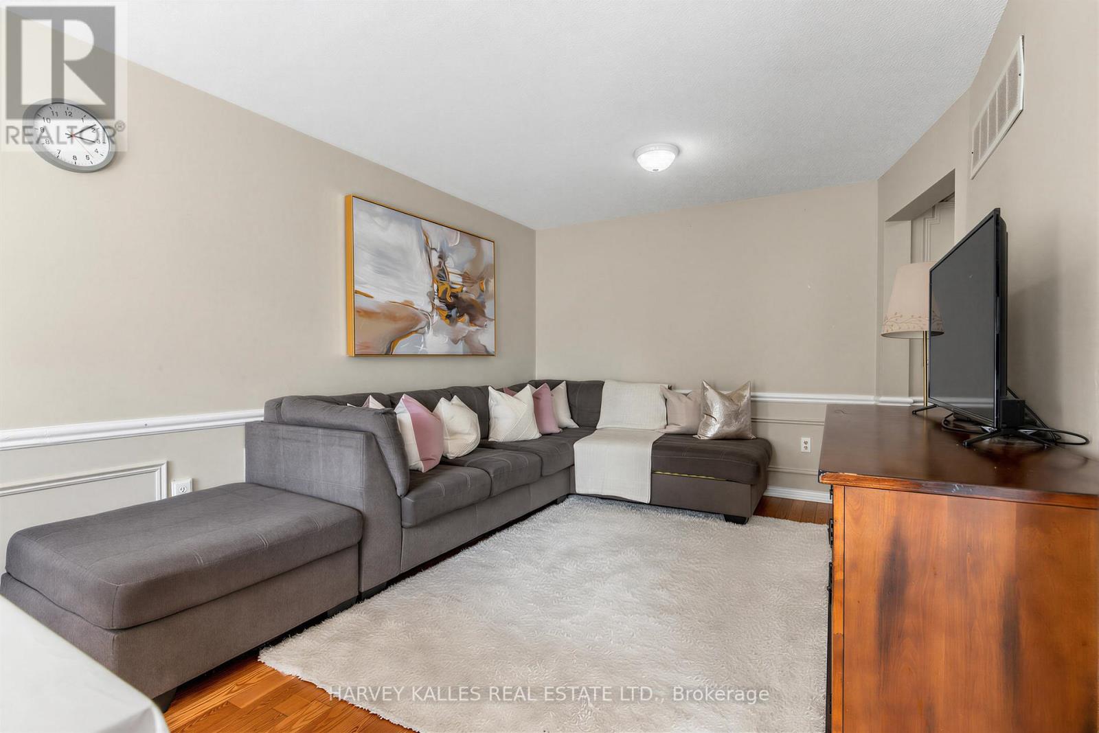 2 - 1180 SANDHURST CIRCLE