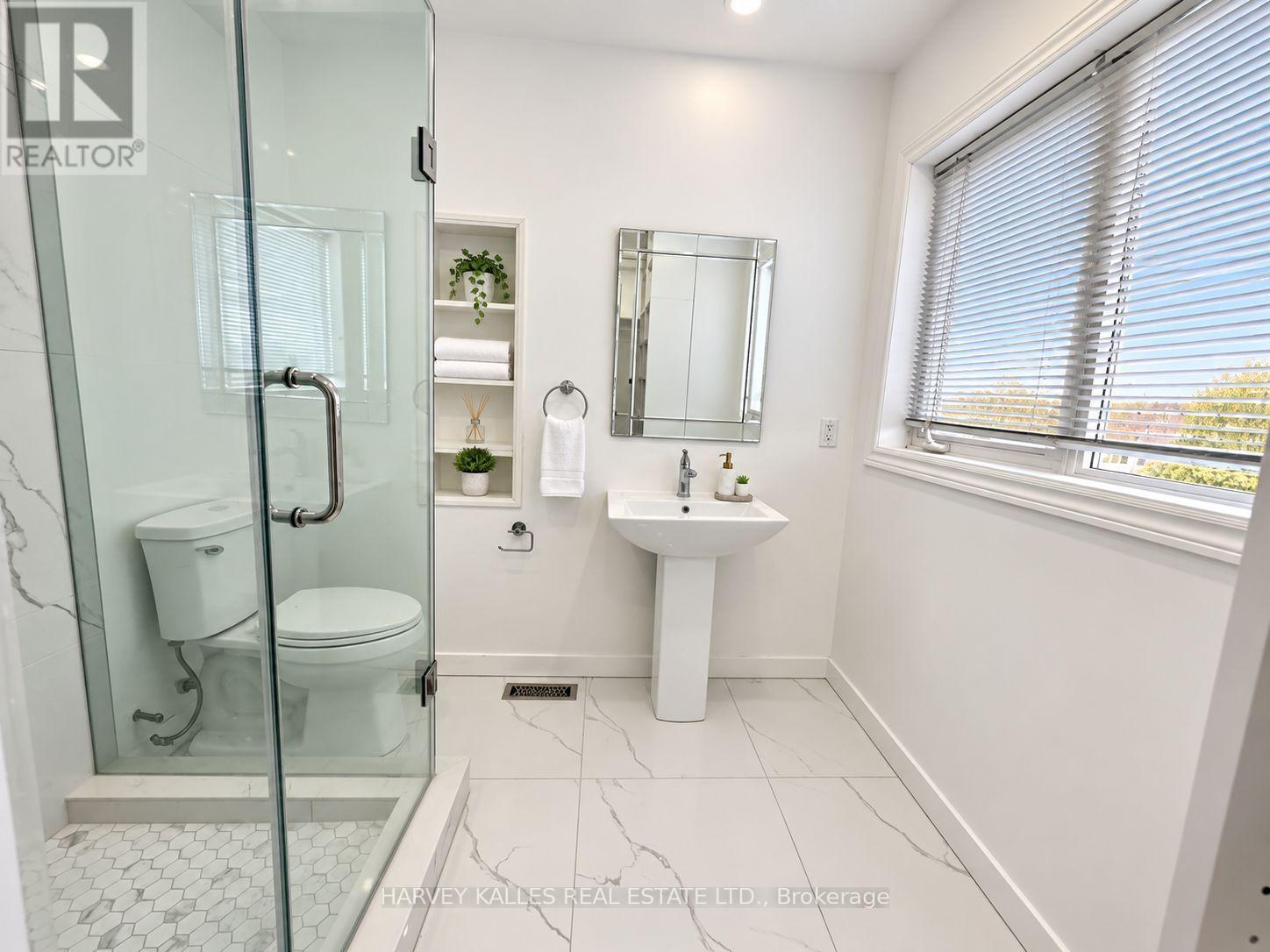 54 - 1635 PICKERING PARKWAY