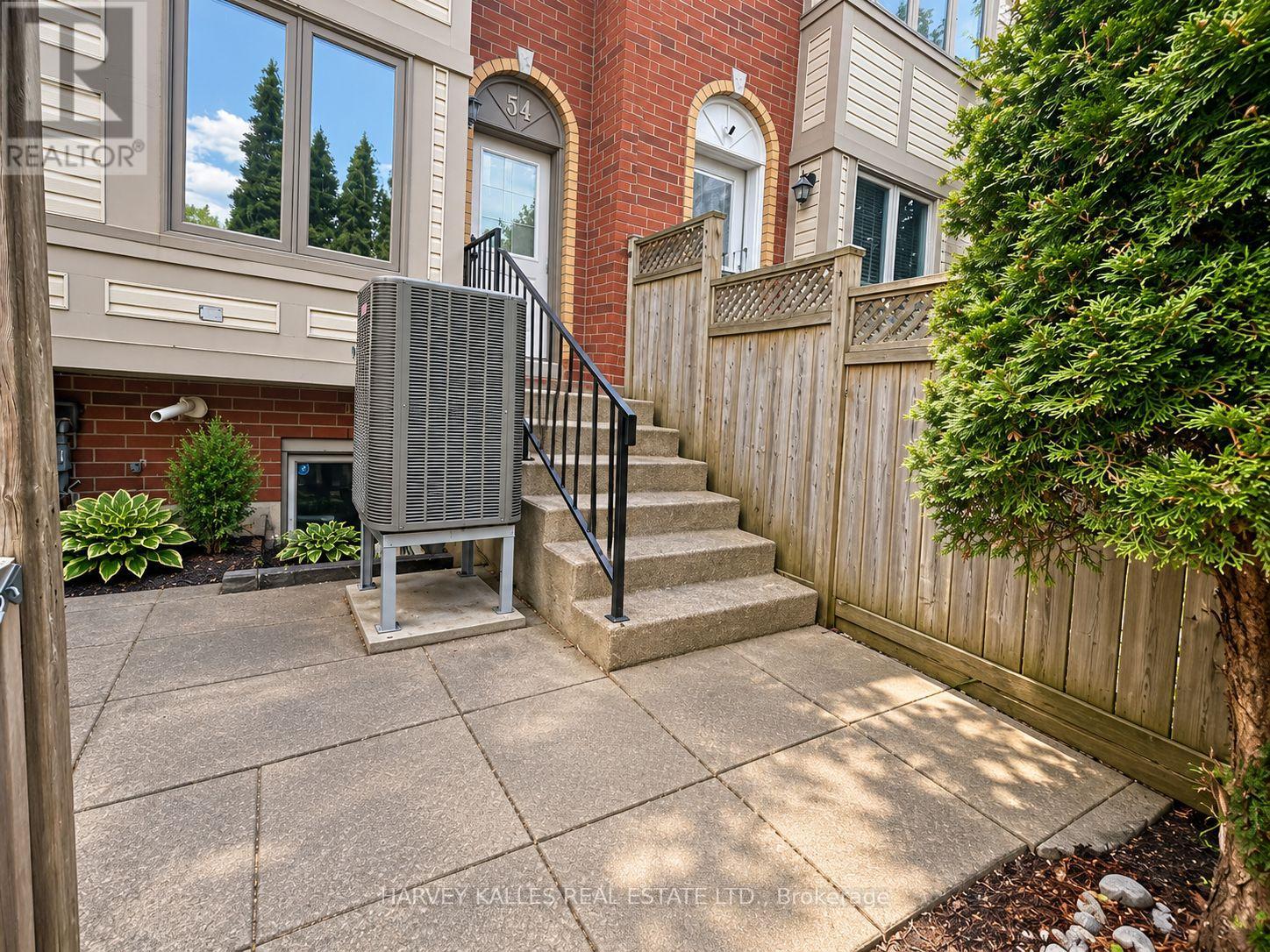 54 - 1635 PICKERING PARKWAY
