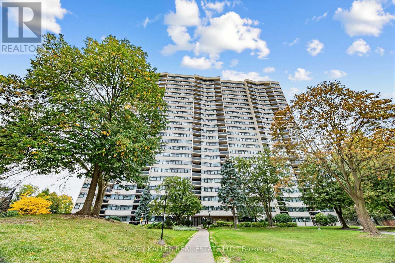 1801 - 100 ECHO POINT