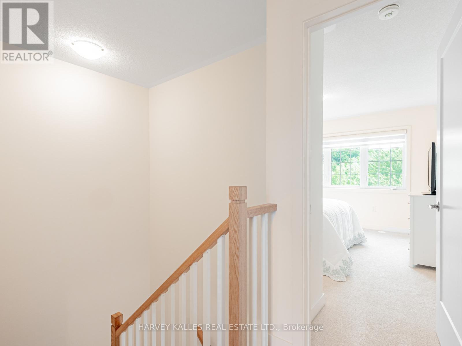 104 LYALL STOKES CIRCLE