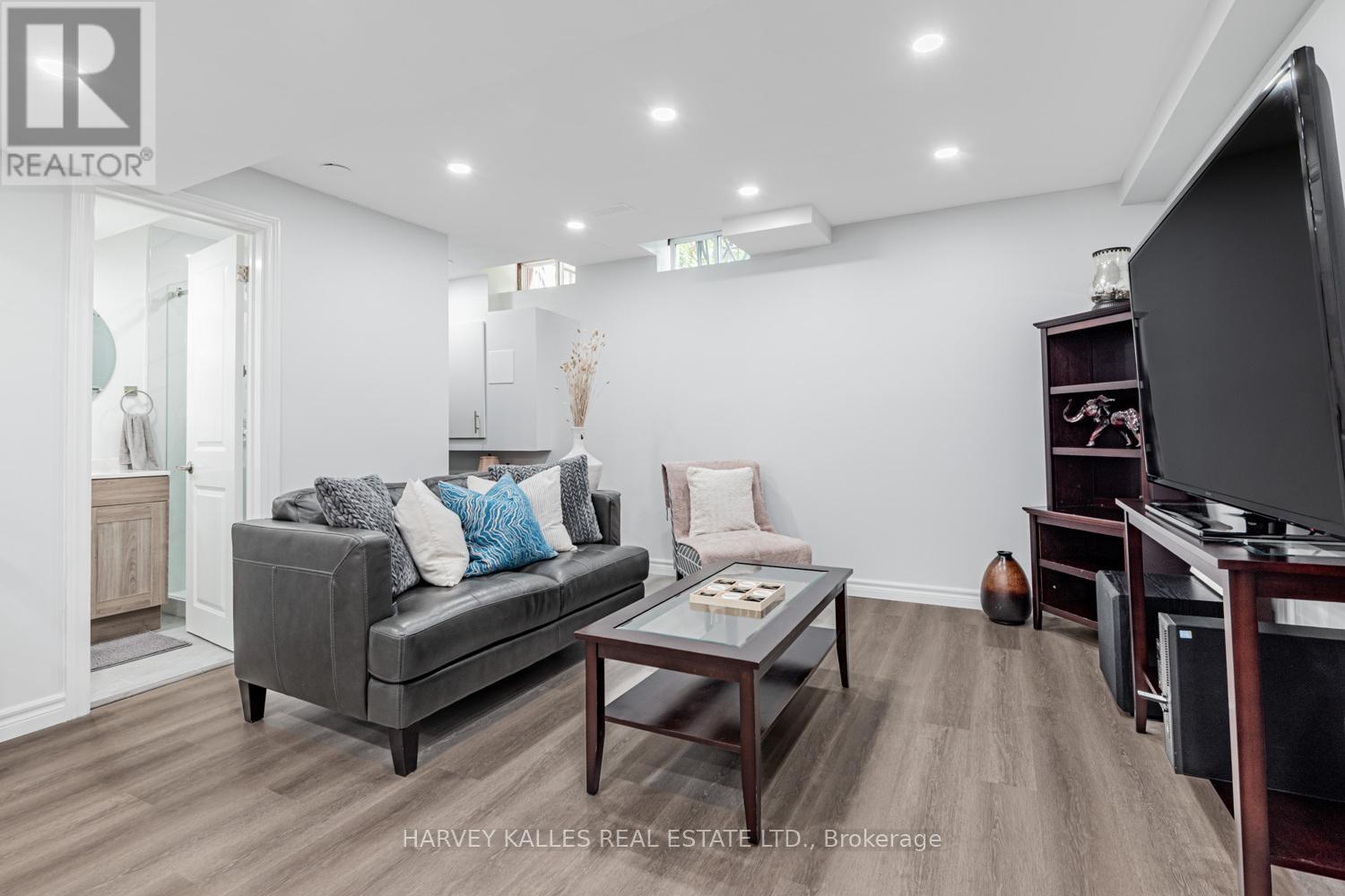 65 WHITE'S HILL AVENUE