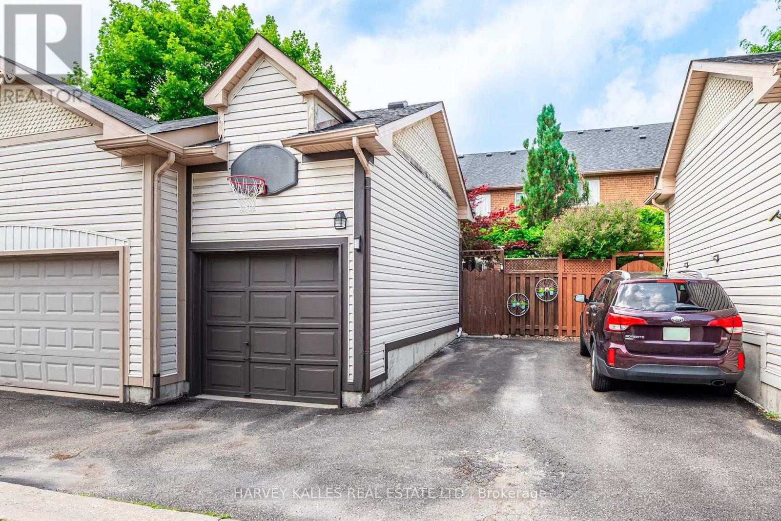 65 WHITE'S HILL AVENUE