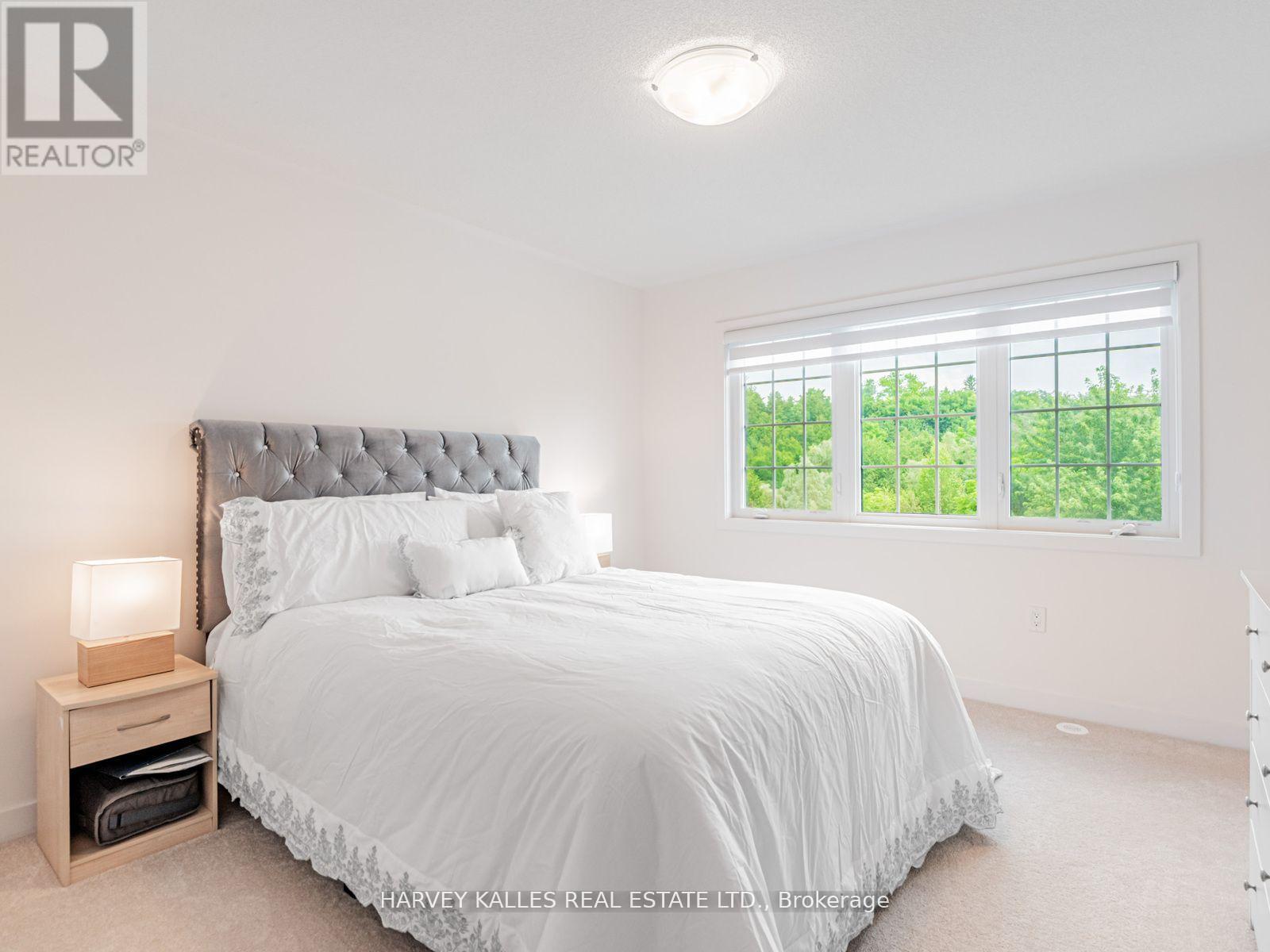 104 LYALL STOKES CIRCLE