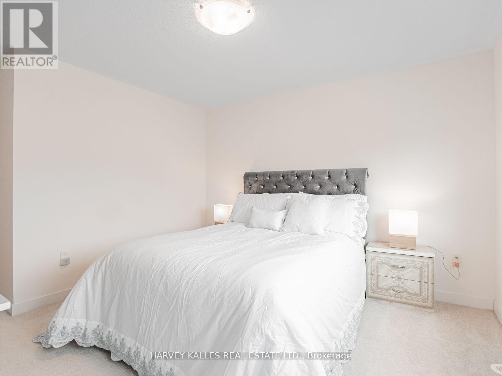 104 LYALL STOKES CIRCLE